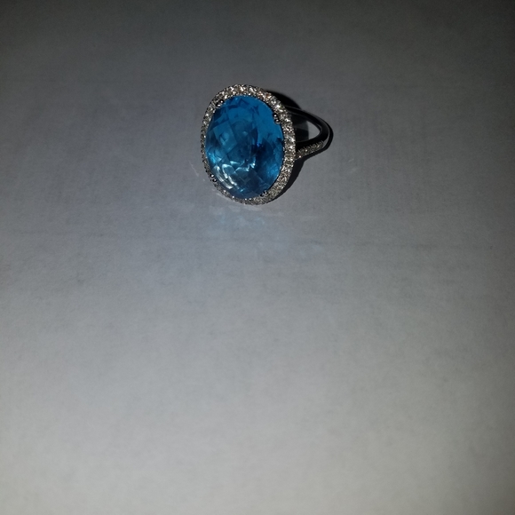 Ring - Picture 4 of 4